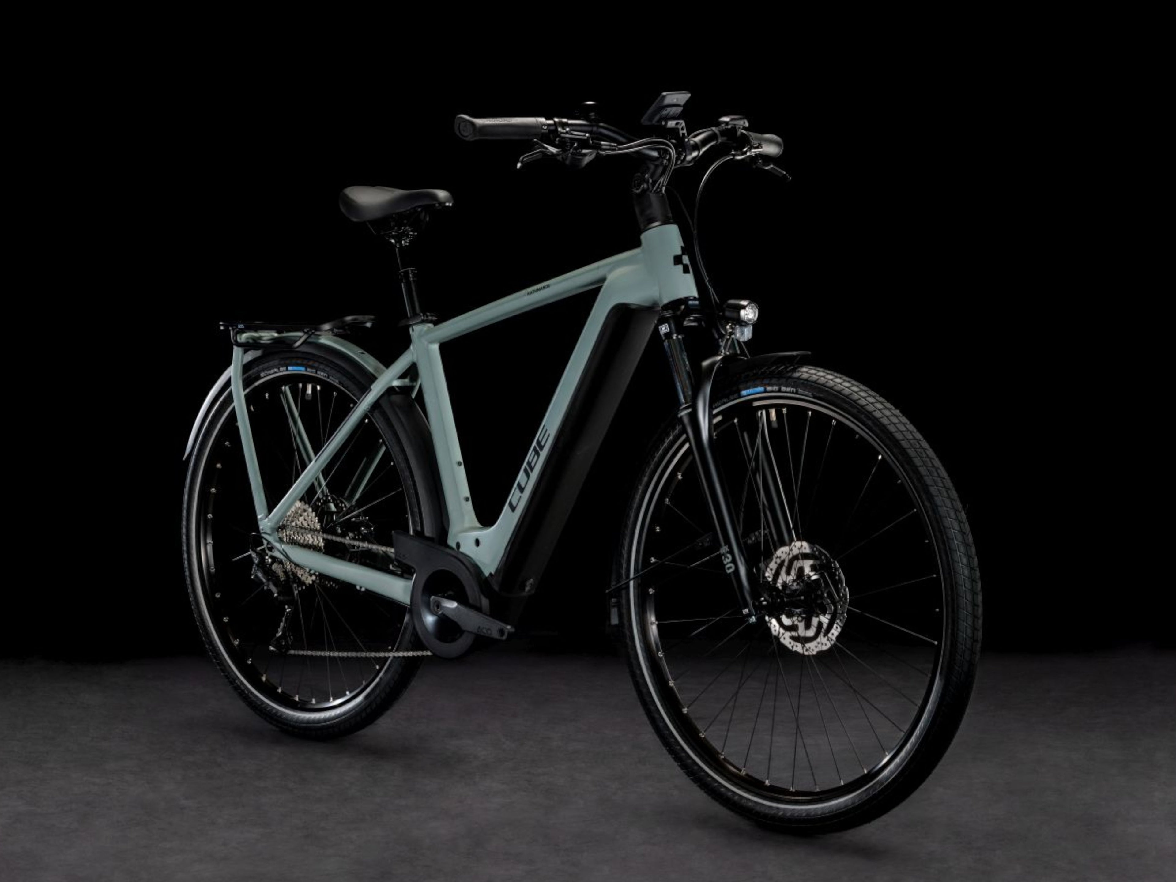 Cube Kathmandu Hybrid One 625
