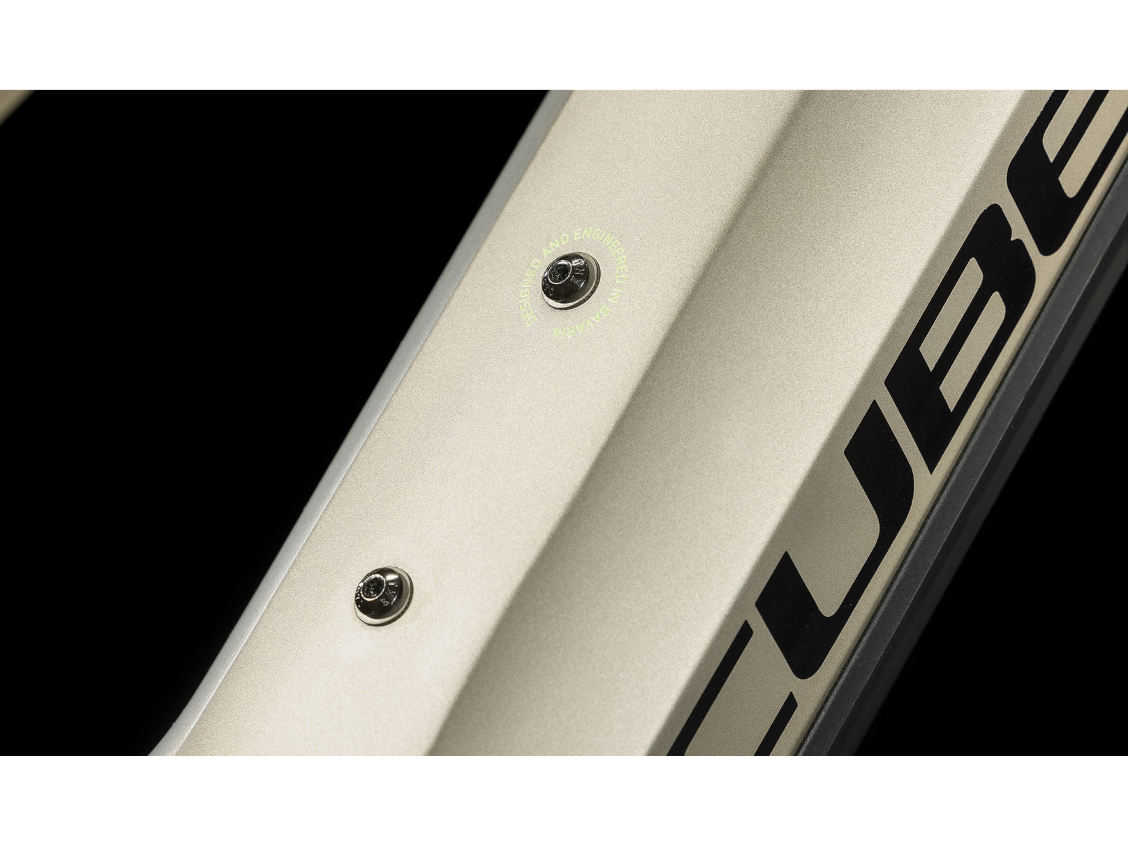Cube Kathmandu Hybrid Pro 625 | Trapeze Frame