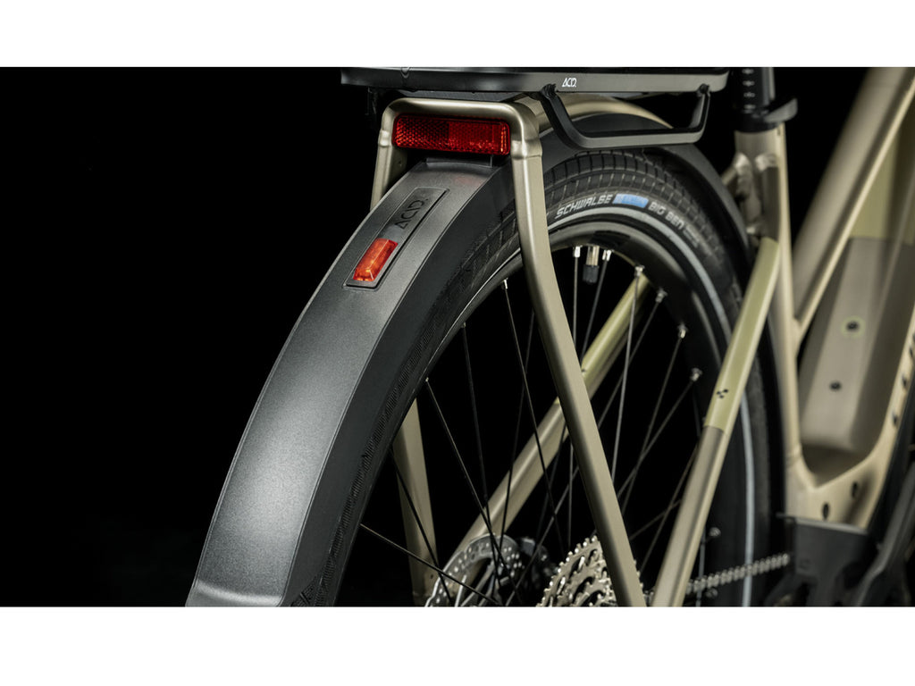 Cube Kathmandu Hybrid Pro 625 | Trapeze Frame