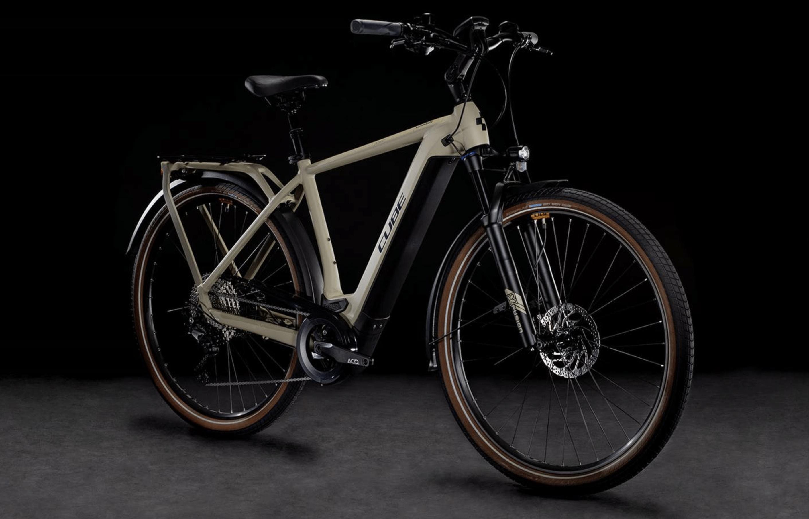 Cube Kathmandu Hybrid Pro 625