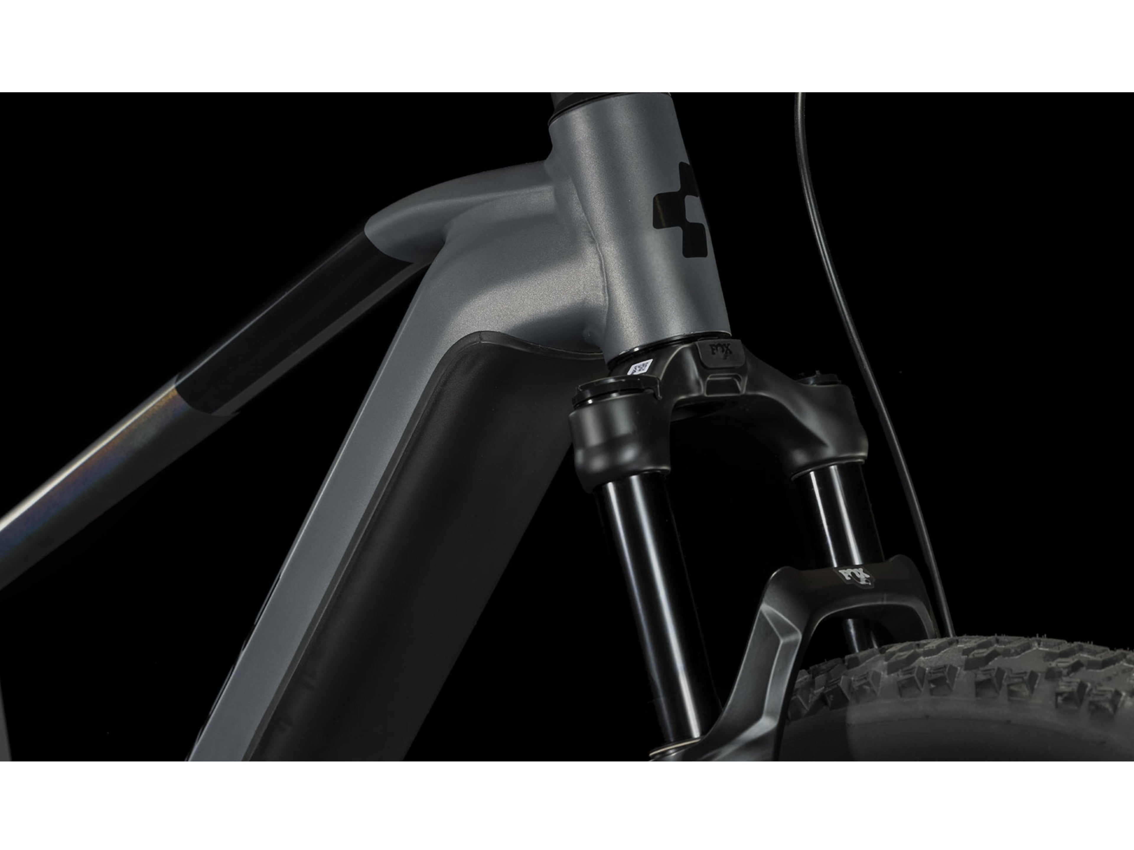 Cube Reaction Hybrid SLT 750