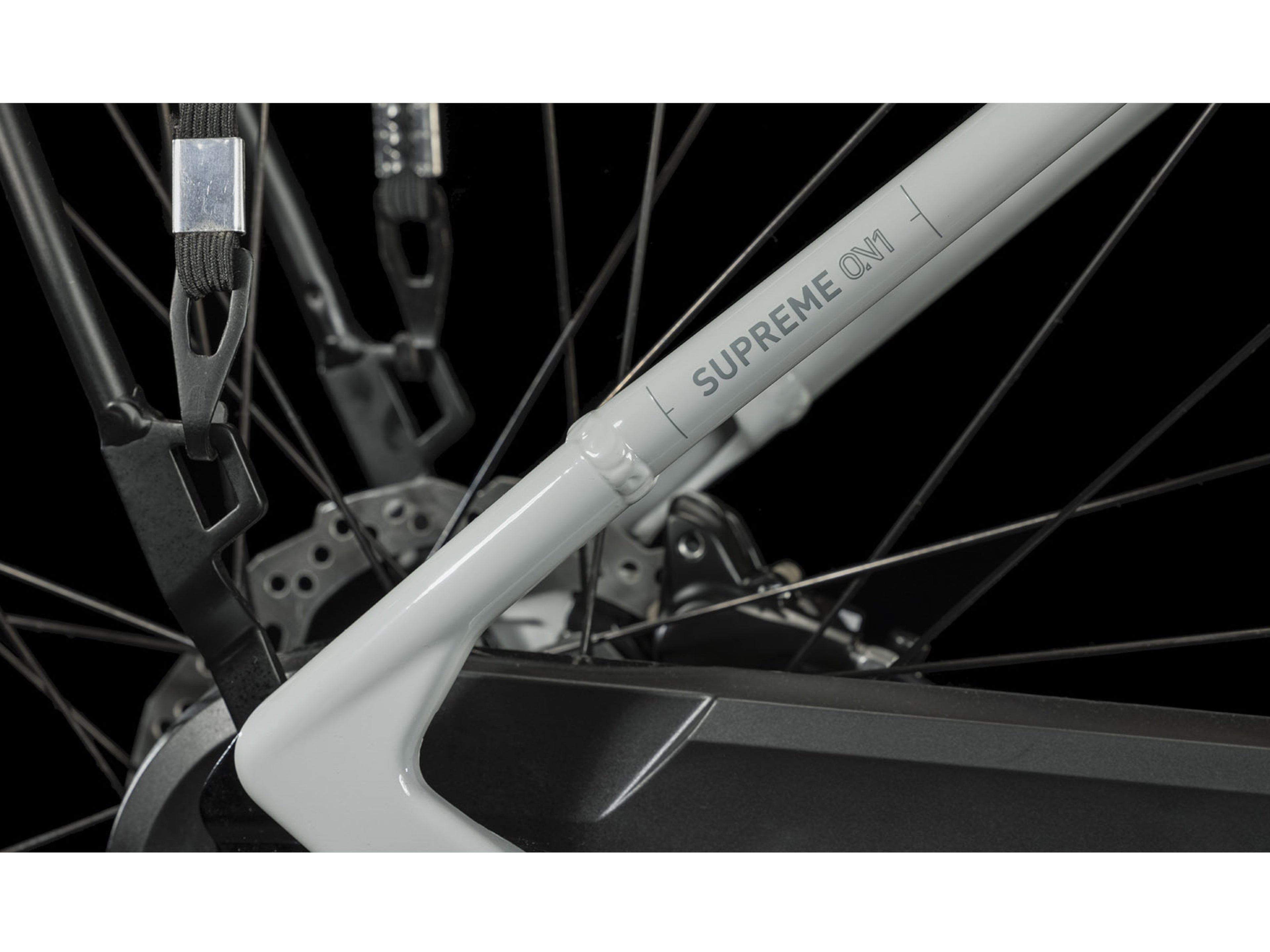 Cube Supreme Hybrid One 500