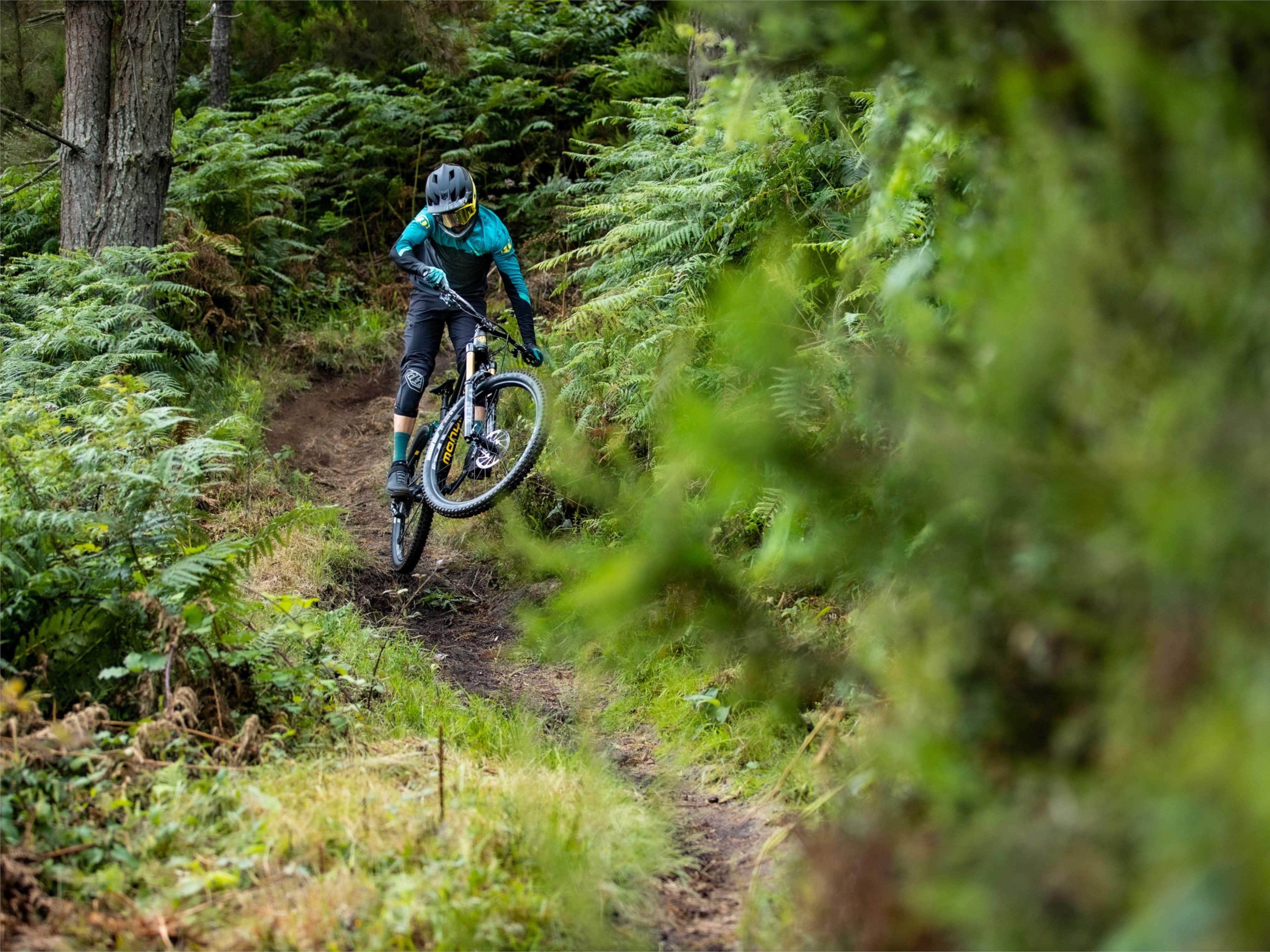 Mondraker Level R